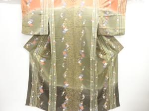 縞に草花模様付け下げ小紋着物